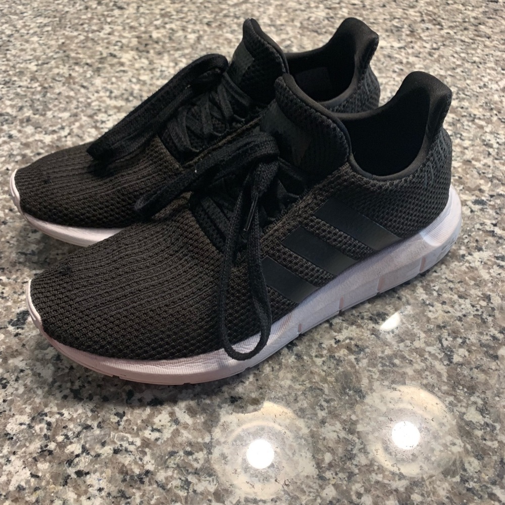 Adidas Swift Run Sneakers